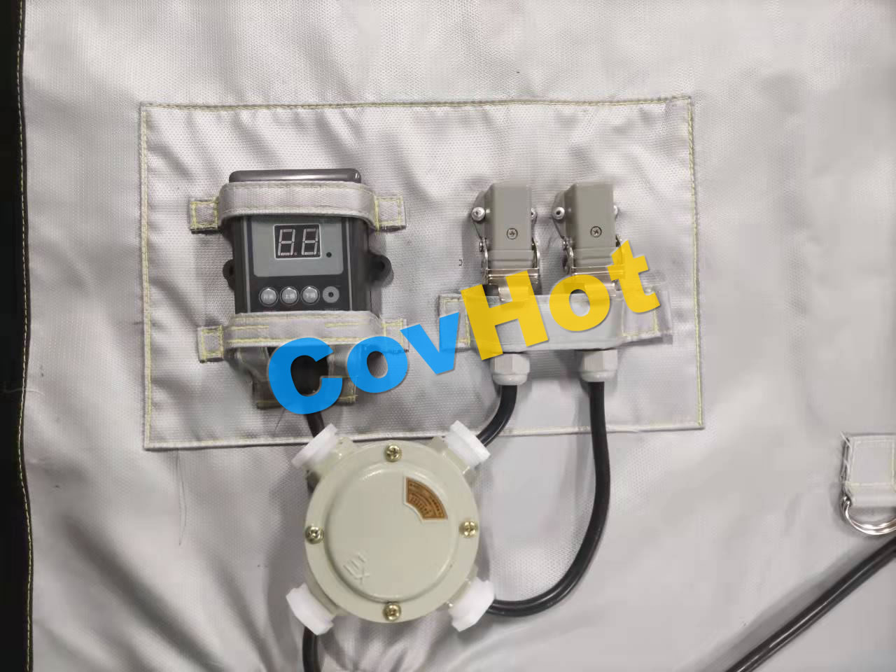 電伴熱<a href=http://m.chnjdzcc.com/e/tags/?tagname=%E4%BF%9D%E6%B8%A9%E5%A5%97 target=_blank class=infotextkey>保溫套</a>